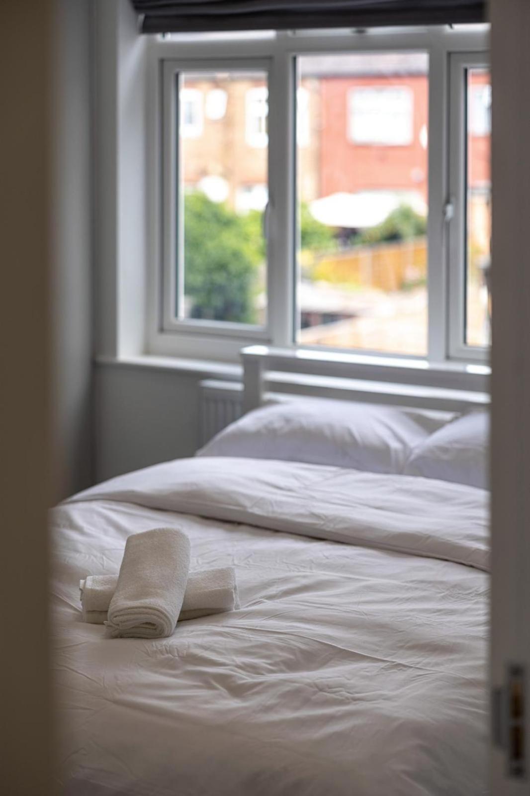 Modern Home With Driveway Parking For 2 Vehicles, Near Tottenham Hotspur Stadium, White Hart Lane Train Station 런던 외부 사진