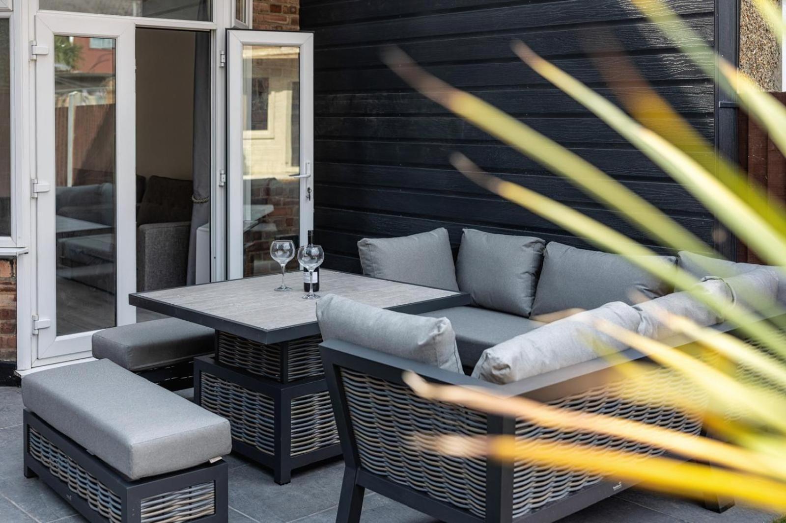 Modern Home With Driveway Parking For 2 Vehicles, Near Tottenham Hotspur Stadium, White Hart Lane Train Station 런던 외부 사진