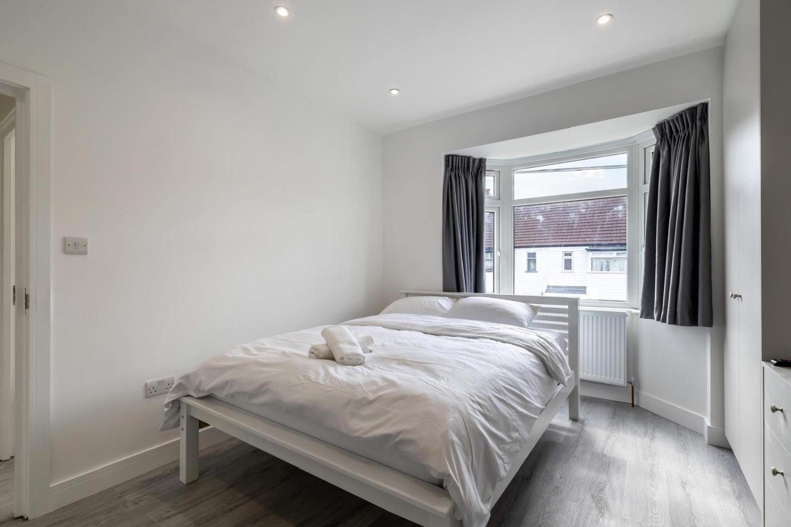 Modern Home With Driveway Parking For 2 Vehicles, Near Tottenham Hotspur Stadium, White Hart Lane Train Station 런던 외부 사진