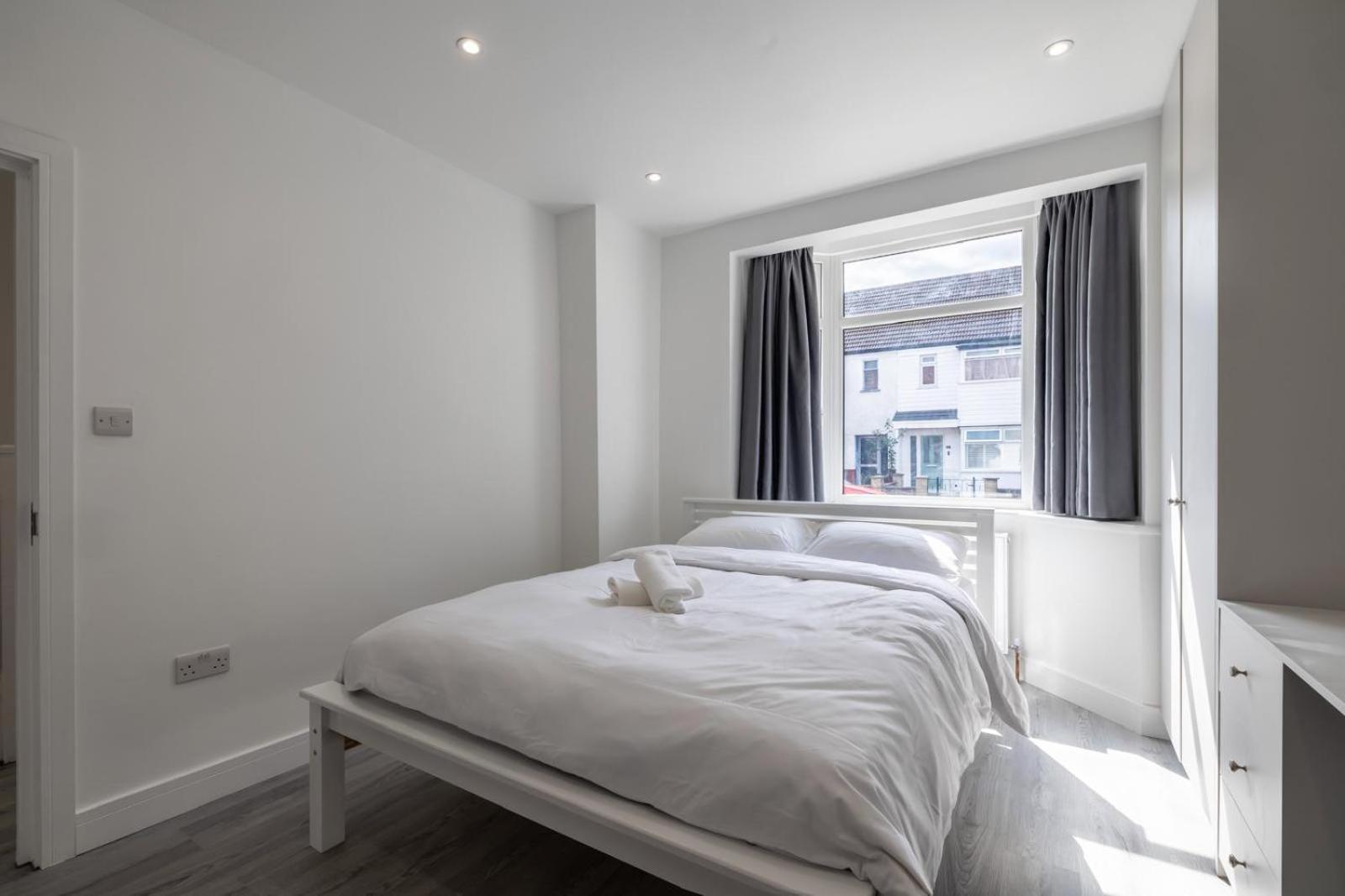 Modern Home With Driveway Parking For 2 Vehicles, Near Tottenham Hotspur Stadium, White Hart Lane Train Station 런던 외부 사진