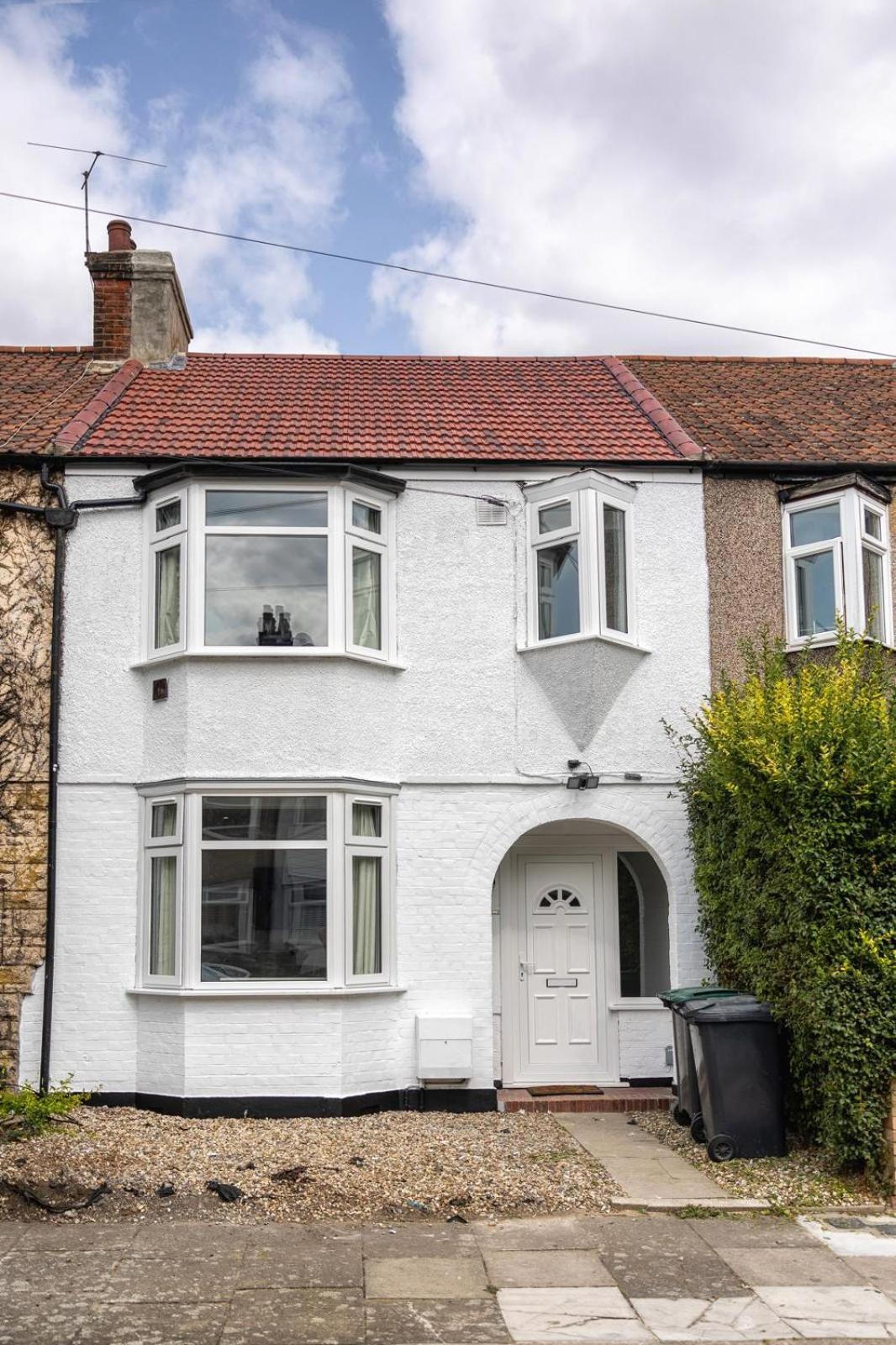 Modern Home With Driveway Parking For 2 Vehicles, Near Tottenham Hotspur Stadium, White Hart Lane Train Station 런던 외부 사진