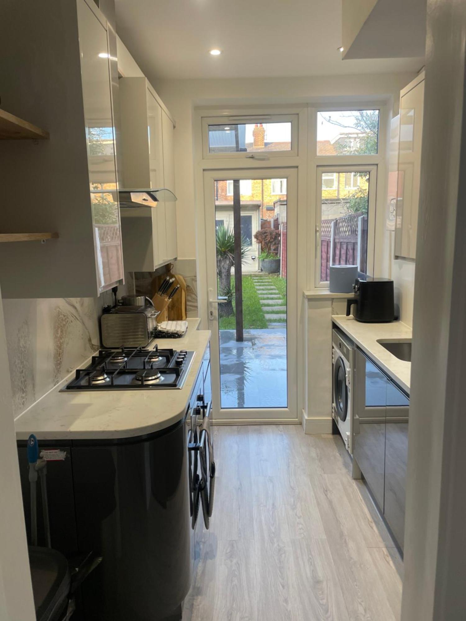 Modern Home With Driveway Parking For 2 Vehicles, Near Tottenham Hotspur Stadium, White Hart Lane Train Station 런던 외부 사진